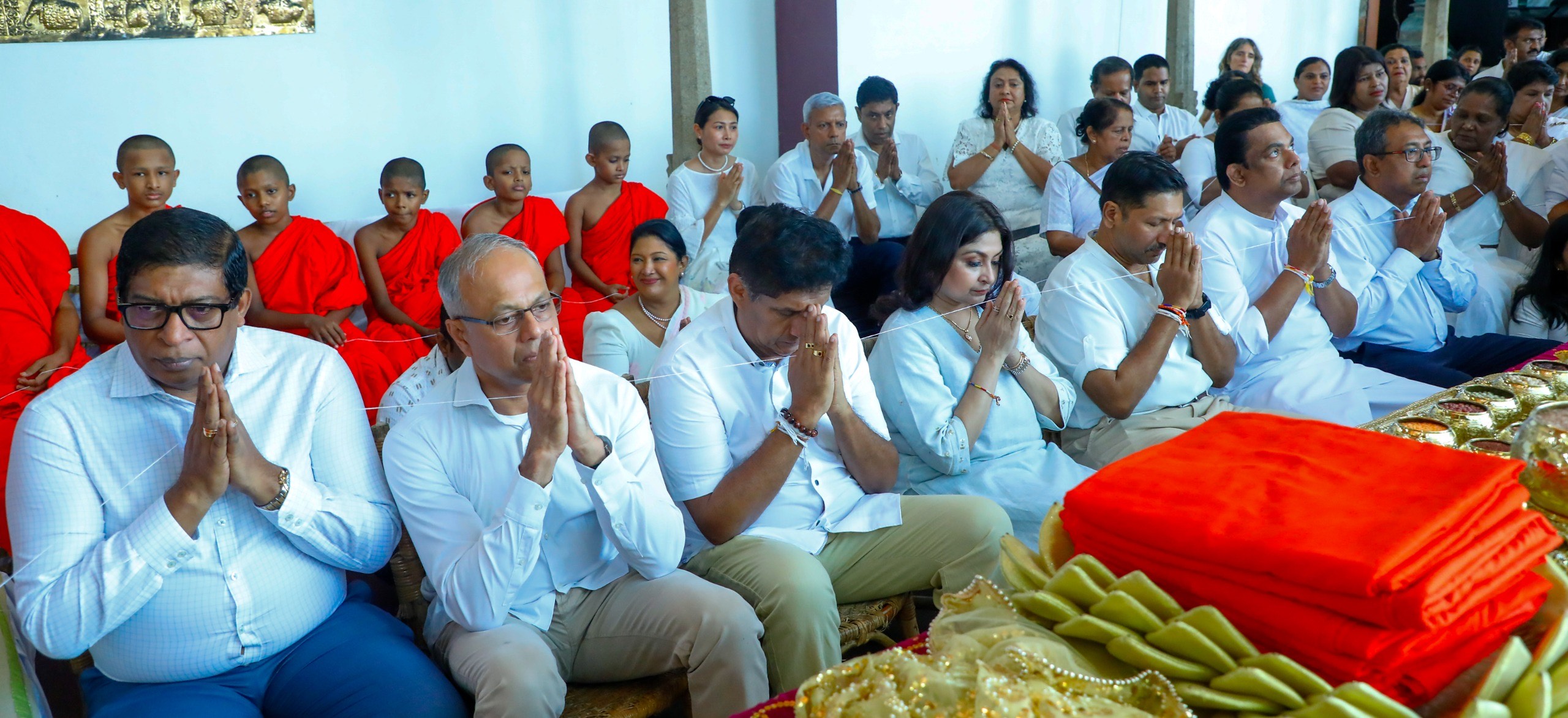 சஜித்துக்குத் தொலைபேசி ஊடாக ரணில் பிறந்தநாள் வாழ்த்து!