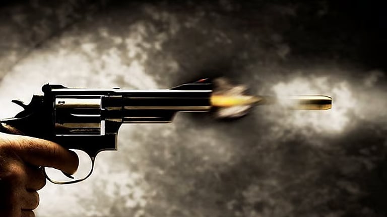 உத்தரப் பிரதேசத்தில் ஒரே குடும்பத்தைச் சேர்ந்த 5 பேர் சுட்டுக்கொலை!