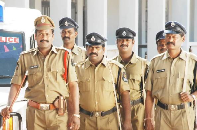 பெட்டியில் இருந்து வீசிய துர்நாற்றம்.. காட்டிக்கொடுத்த ஆட்டோ ஓட்டுநர்: ஜான்சியில் அரங்கேறிய கொடூரக் கொலை!