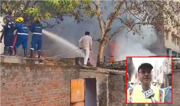 தெலுங்கானாவில் மரச்சாமான் கடையில் தீ விபத்து; 5 பேர் பலி