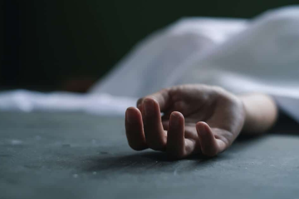 கோர விபத்தில் இளம் யுவதி பரிதாபப் பலி!