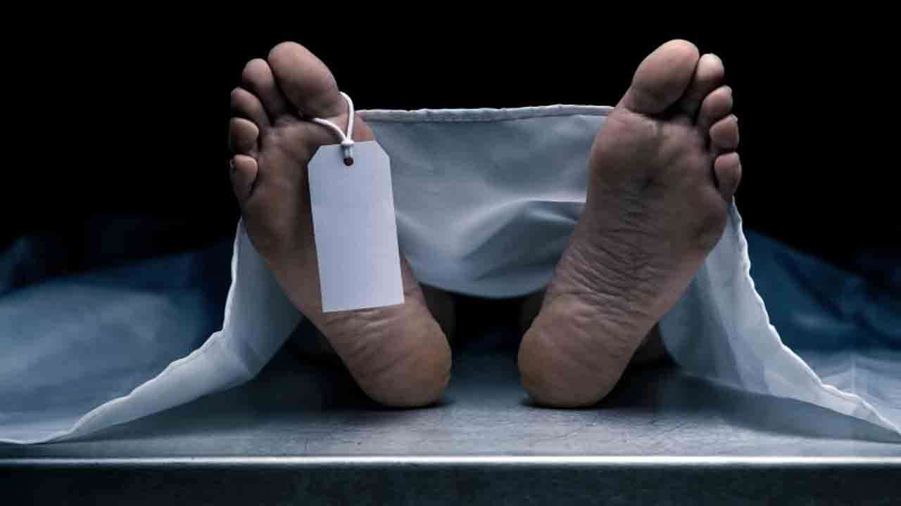 வீட்டின் மாடியிலிருந்து தவறி விழுந்து குடும்பஸ்தர் ஒருவர் பரிதாப மரணம்!