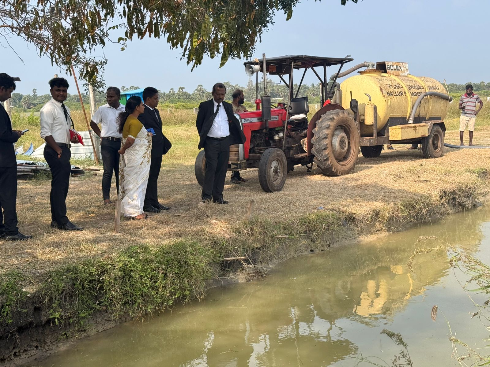 செம்மணி புதைகுழிக்குள் இருந்து 90 ஆயிரம் லீற்றர் நீர் வெளியேற்றம்  அடுத்த கட்ட அகழ்வுப் பணி குறித்து   மார்ச் மாதம் 16ஆம் திகதி தீர்மானம்.