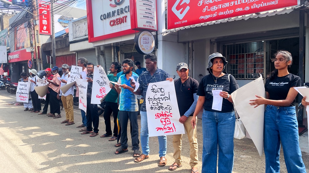 லலித், குகன் காணாமல் ஆக்கப்பட்ட வழக்கு:  கோட்டாபய சாட்சிக் கூண்டில் ஏறாமைக்குக் காரணம் என்ன?  – யாழ்ப்பாணத்தில் போராட்டம்.