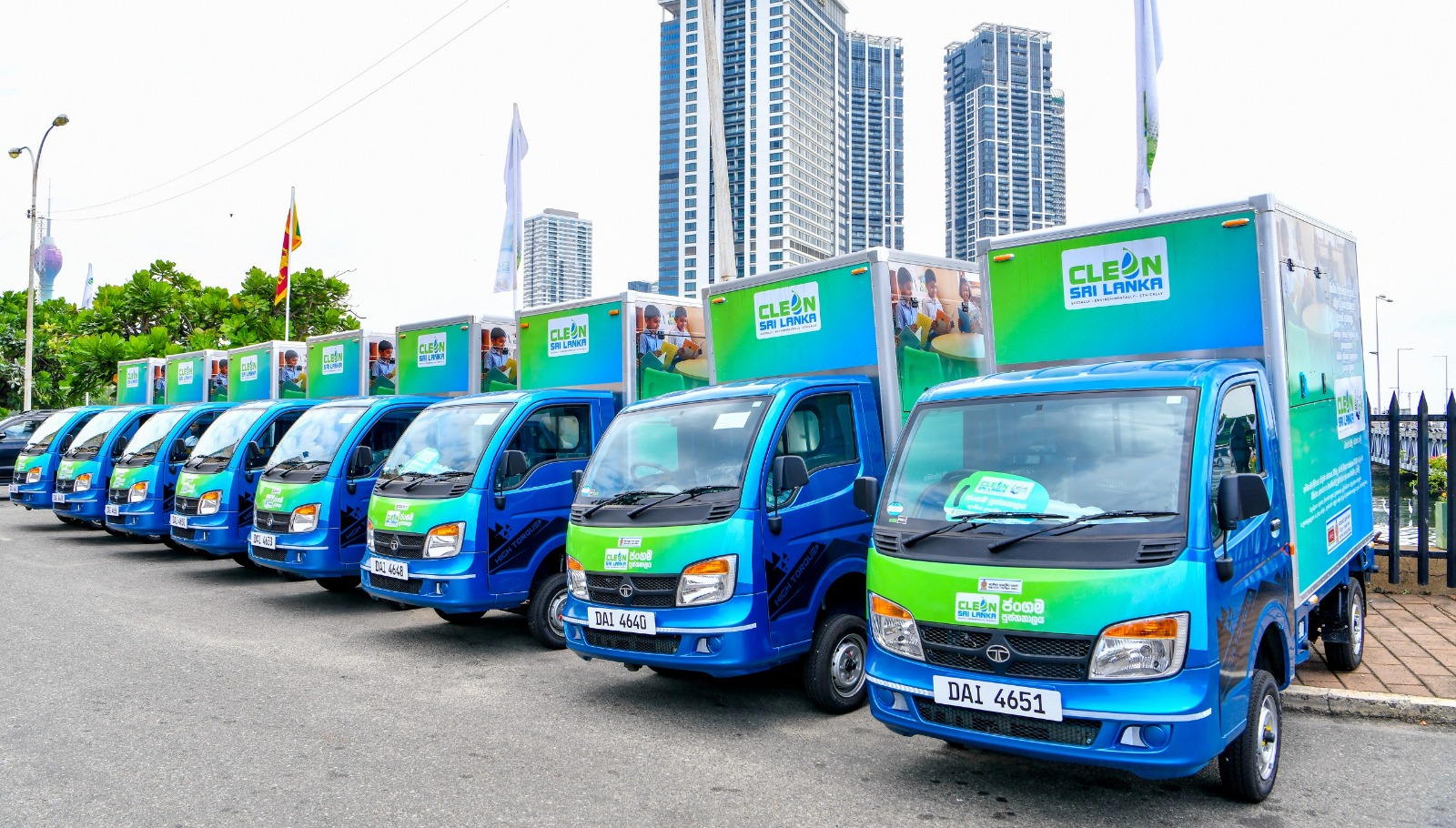 தேசிய வாசிப்பு மேம்பாட்டுத் திட்டத்தின் கீழ் நூலக வாகனங்களை வழங்கும் ஆரம்ப நிகழ்வு.