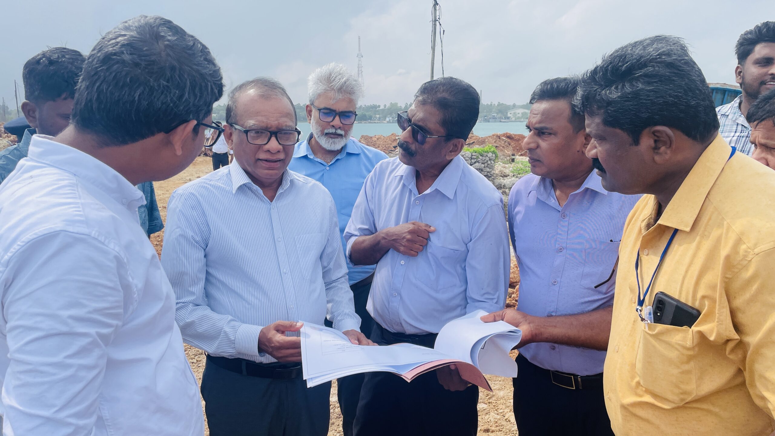 காங்கேசன்துறை துறைமுக அபிவிருத்தி: அமைச்சர் குழுவினர் விசேட கள ஆய்வு!