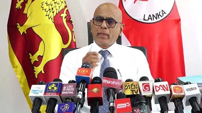 இனி QR இன்றி எரிபொருள் இல்லை!  – பொலிஸ் பாதுகாப்புடன் விநியோகிக்க பெற்றோலியக் கூட்டுத்தாபனம் அதிரடி முடிவு.