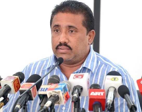 அமெரிக்க ஜனாதிபதி ட்ரம்பைக் கண்டு அஞ்சுகின்றதா இலங்கை அரசாங்கம்?  – ரோஹித அபேகுணவர்தன காட்டம்.