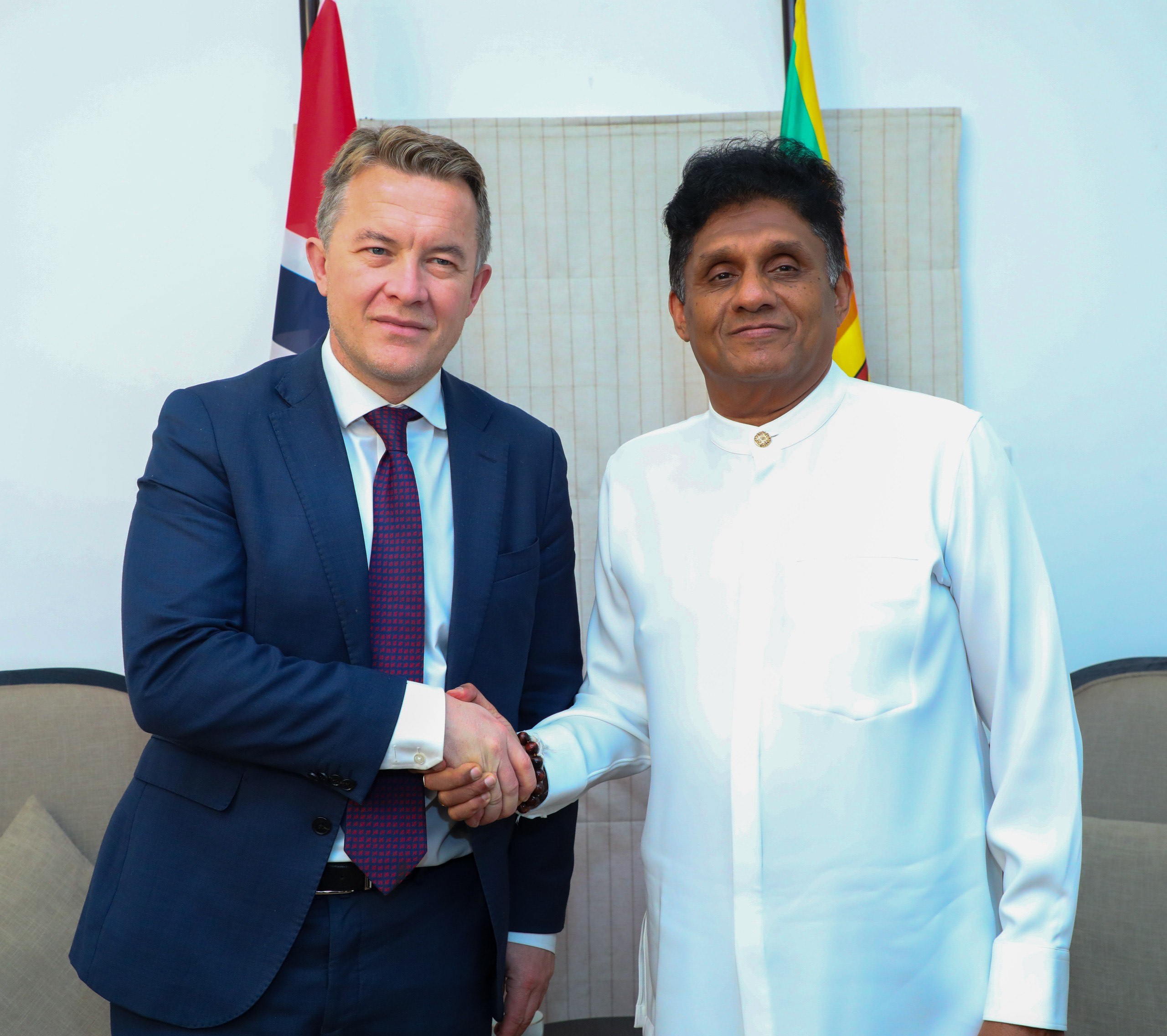 மனிதாபிமான உதவிகளுக்கு நன்றிகள்! எதிர்கால அபிவிருத்திக்கு ஒத்துழைப்பு!!  சஜித் – நோர்வே பிரதி வெளிவிவகார அமைச்ச சந்திப்பில் இணக்கம்.