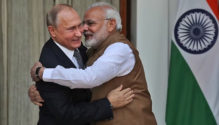இந்தியாவுக்கு கைகொடுக்கும் ரஷியா: 95 லட்சம் பீப்பாய் கச்சா எண்ணெய் வழங்கத் தயார்!