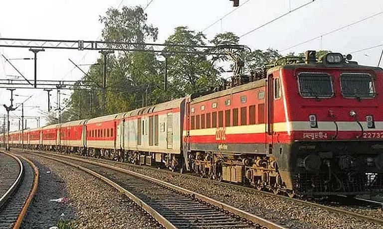 ரயிலில் நூதன முறையில் கொள்ளை? பிஸ்கட்டில் மயக்க மருந்து கொடுத்து பீகார் தம்பதியிடம் கைவரிசை