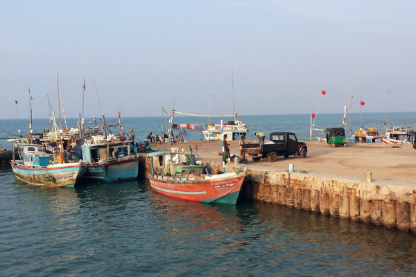பருத்தித்துறைக் கடலில் மூன்று மீனவர்கள் மாயம்  – கடற்றொழிலுக்குச் சென்ற படகு இன்னமும் கரை திரும்பவில்லை.