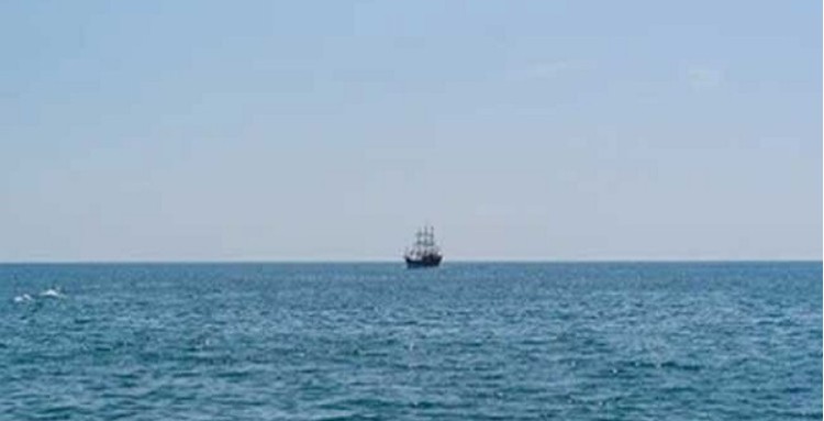 இலங்கை எல்லைக்கு அருகே மற்றுமொரு ஈரானியக் கப்பல்  தெற்குக் கடற்பரப்பில் மீண்டும் பரபரப்பு பாதுகாப்பு அமைச்சு தீவிர கண்காணிப்பு.