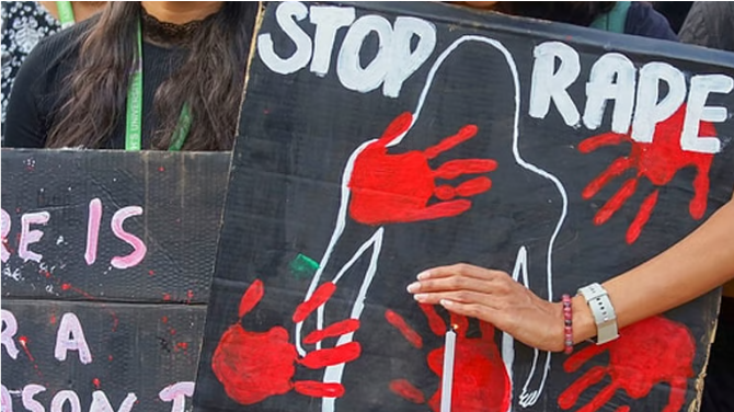 சட்டக்கல்லூரி மாணவியை பாலியல் வன்கொடுமை செய்த வழக்கறிஞர் – அதிர்ச்சி சம்பவம்