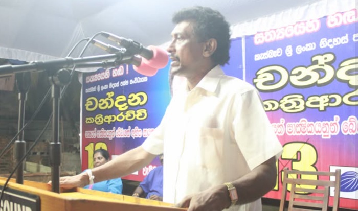 முன்னாள் எம்.பி. சந்தன கத்ரி ஆராச்சி சட்டவிரோத ஆயுதங்களுடன் சிக்கினார்!  – பிடியாணையுடன் சென்ற பொலிஸாருக்குக் காத்திருந்த அதிர்ச்சி.