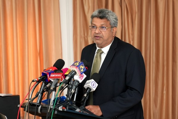 நீதித்துறையில் அரசு தலையிடவில்லை!  – நீதியரசர்களின் ஓய்வுபெறும் வயது குறித்த சர்ச்சைக்கு நீதி அமைச்சர் முற்றுப்புள்ளி.