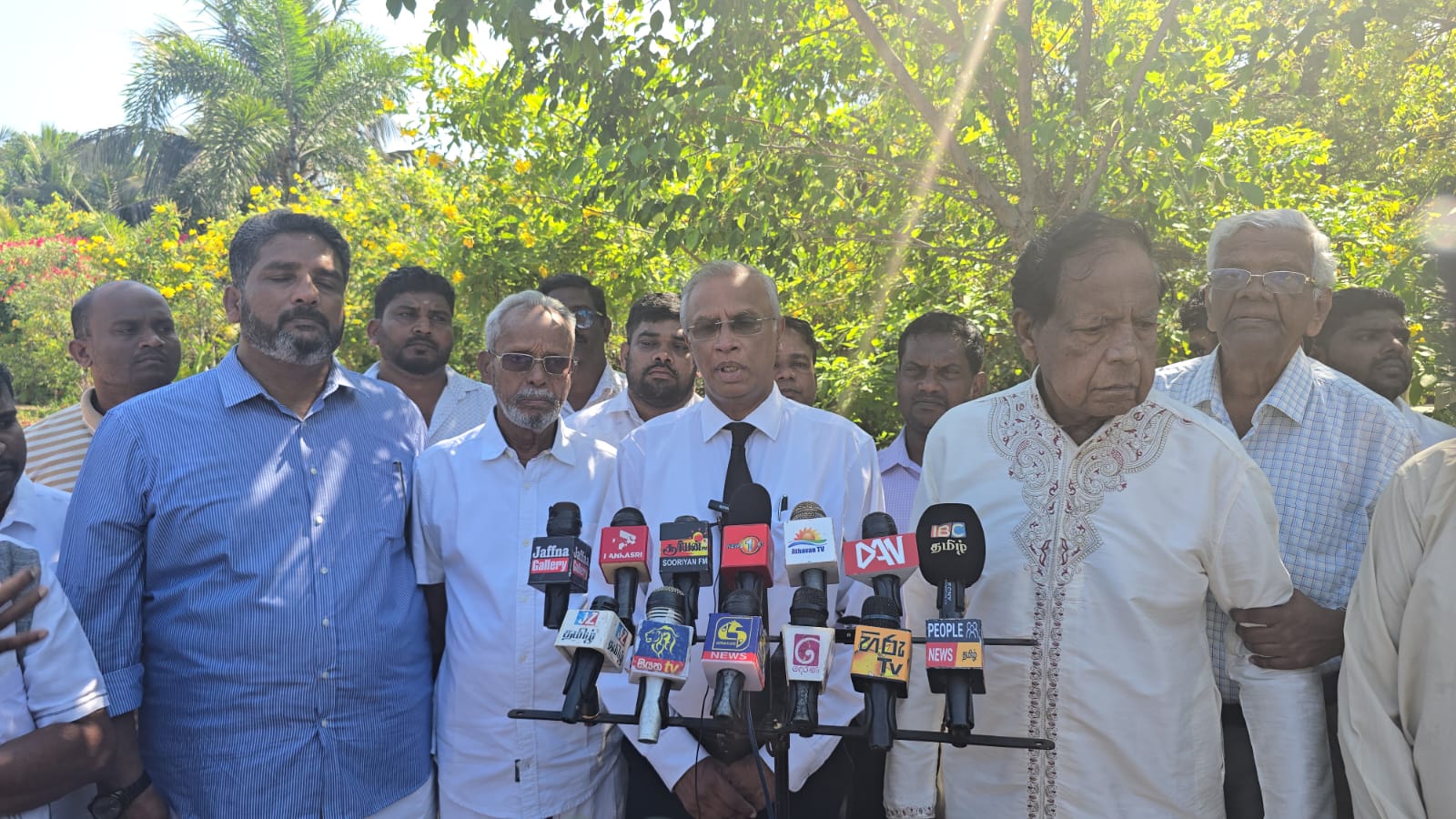 சமஷ்டிக் கொள்கையிலிருந்து தமிழரசு ஒருபோதும் விலகாது!  – யாழ்ப்பாணத்தில் சுமந்திரன் திட்டவட்டமான உறுதி.