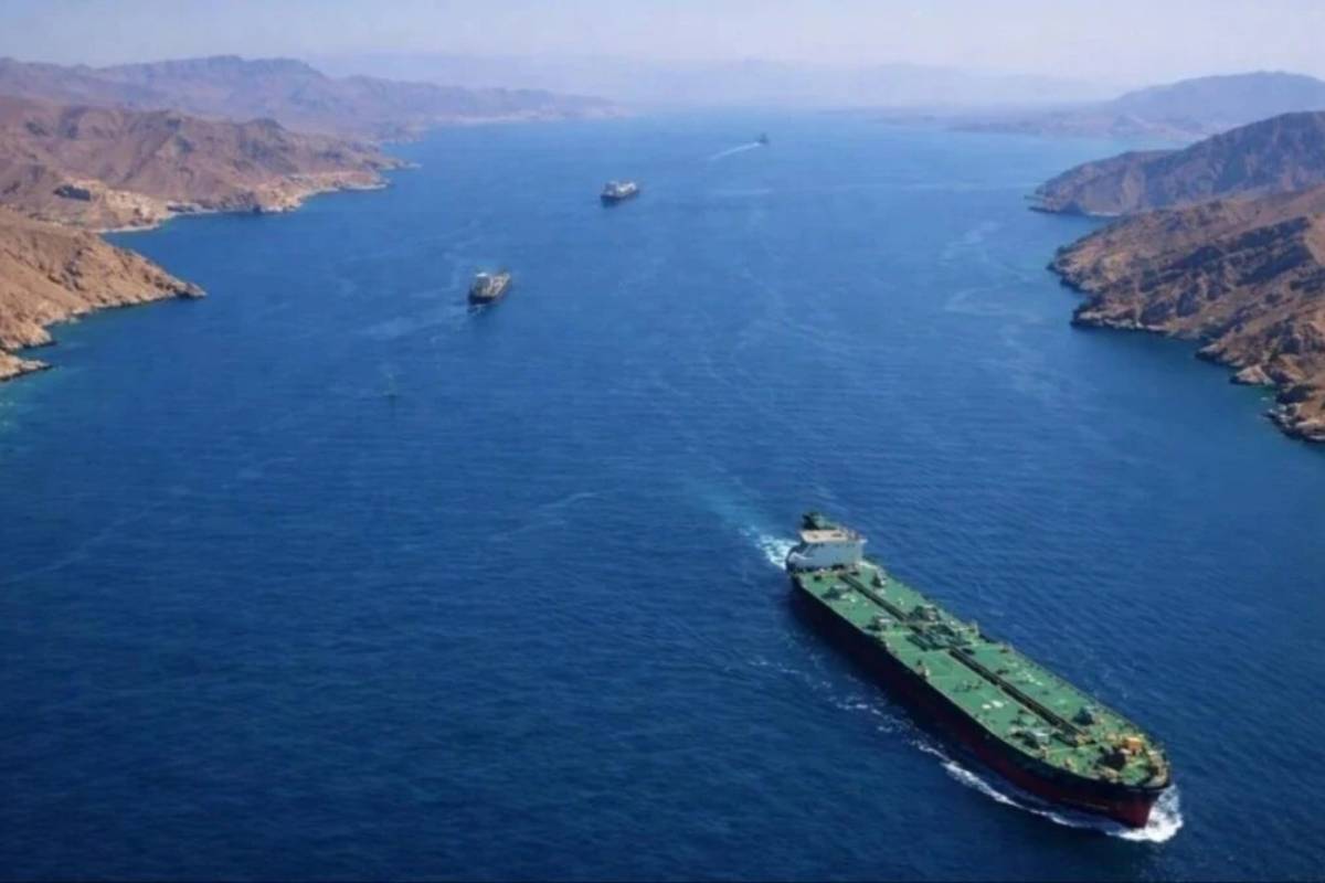 ஹார்முஸ் நீரிணையில் பதற்றம்: இந்தியக் கப்பல் மீது ஈரான் படைகள் தாக்குதல்!