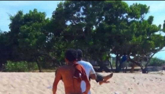 சம்பூர் கடலில் மூழ்கி மூதூர் இளைஞர் பலி!  – நண்பர்களுடன் நீராடிய போது நேர்ந்த சோகம்.