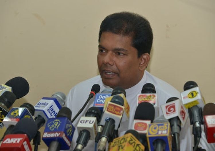 அரிசி, எரிவாயு விலையேற்றத்தால் மக்கள் கடும் நெருக்கடியில்  புத்தாண்டுக்கு முன் நிவாரணம் வழங்குக!  – சபையில் கயந்த கருணாதிலக எம்.பி. கோரிக்கை.
