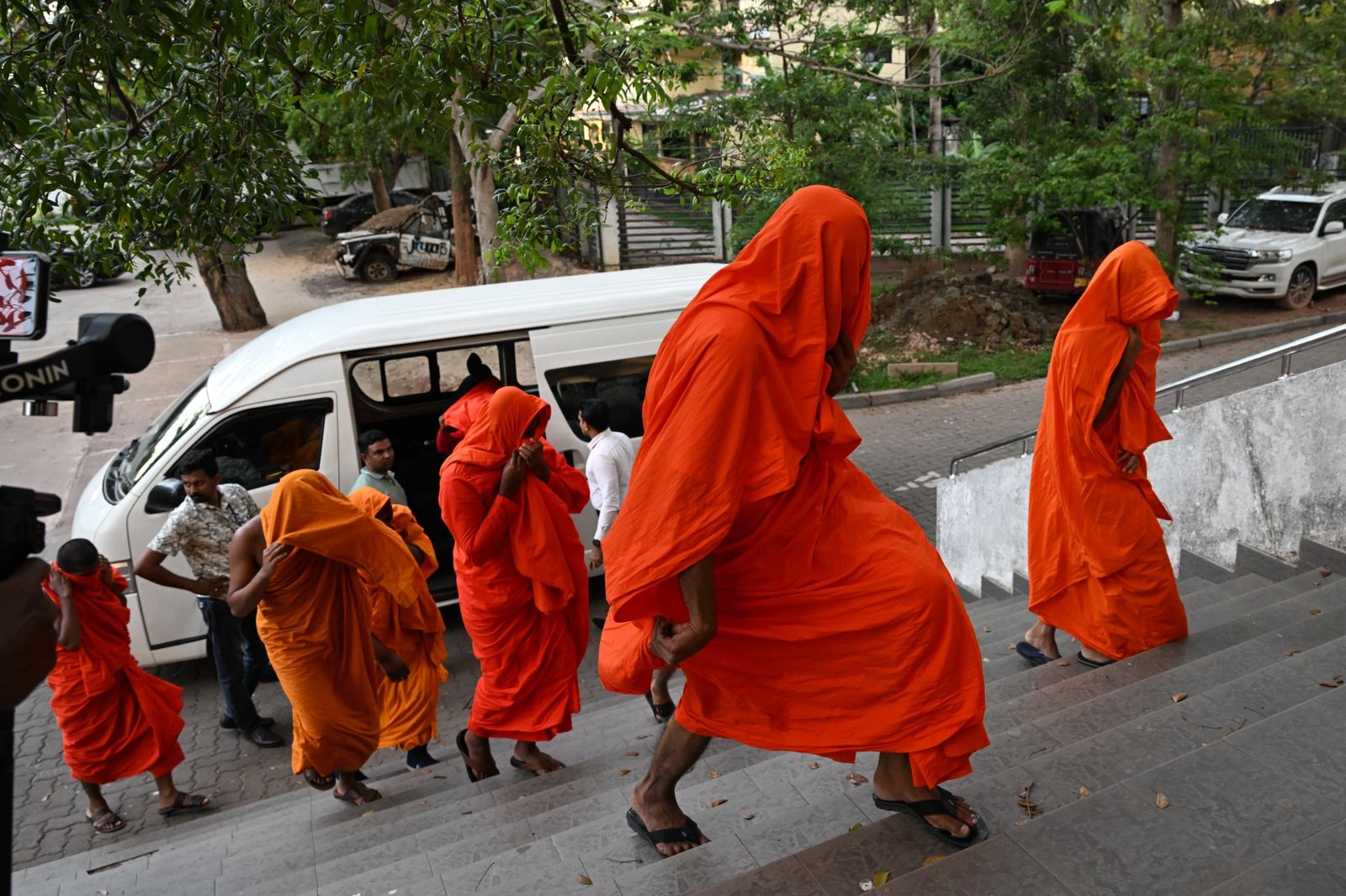 போதைப்பொருள் கடத்தல்: 22 பிக்குகளுக்கும் மறியல்!