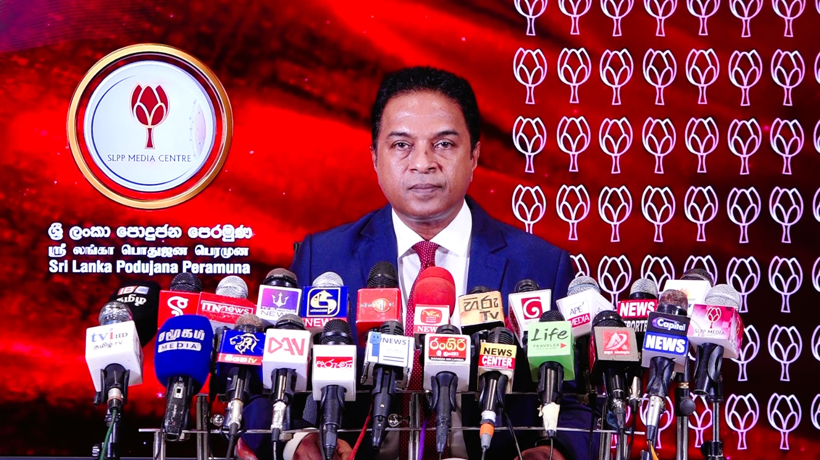 சட்ட நிறுவனங்கள் மீது அரசு கடும் அழுத்தம்!  – மொட்டுக் கட்சி குற்றச்சாட்டு.