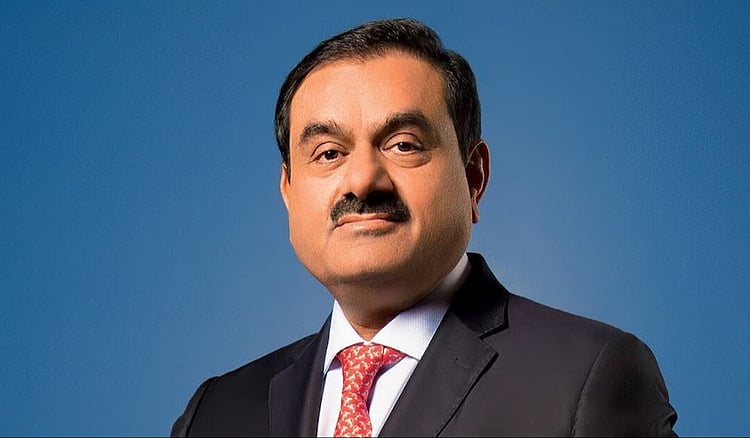 முகேஷ் அம்பானியை முந்தினார் கௌதம் அதானி: ஆசியாவின் பெரும் கோடீஸ்வரர்கள் பட்டியலில் மீண்டும் முதலிடம்!