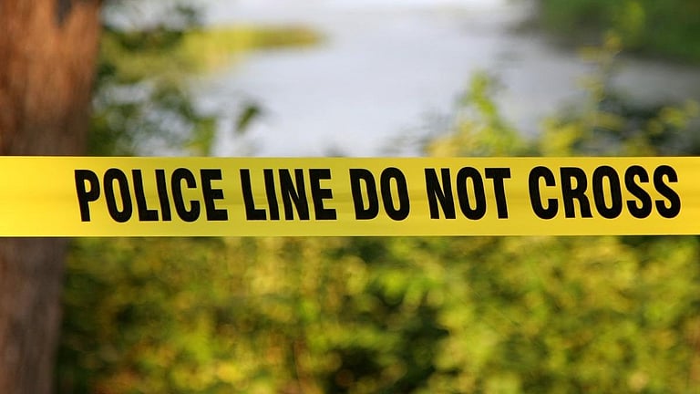 நாசிக்கில் கோர விபத்து: சாலையோரக் கிணற்றில் கார் விழுந்து 6 குழந்தைகள் உட்பட ஒரே குடும்பத்தைச் சேர்ந்த 9 பேர் பலி!