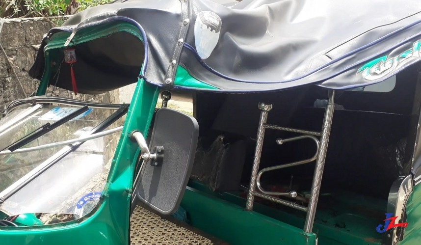 ஓட்டோ – லொறி மோதிய விபத்தில் முதியவர் பலி!  – இரு பெண்கள் படுகாயம்.