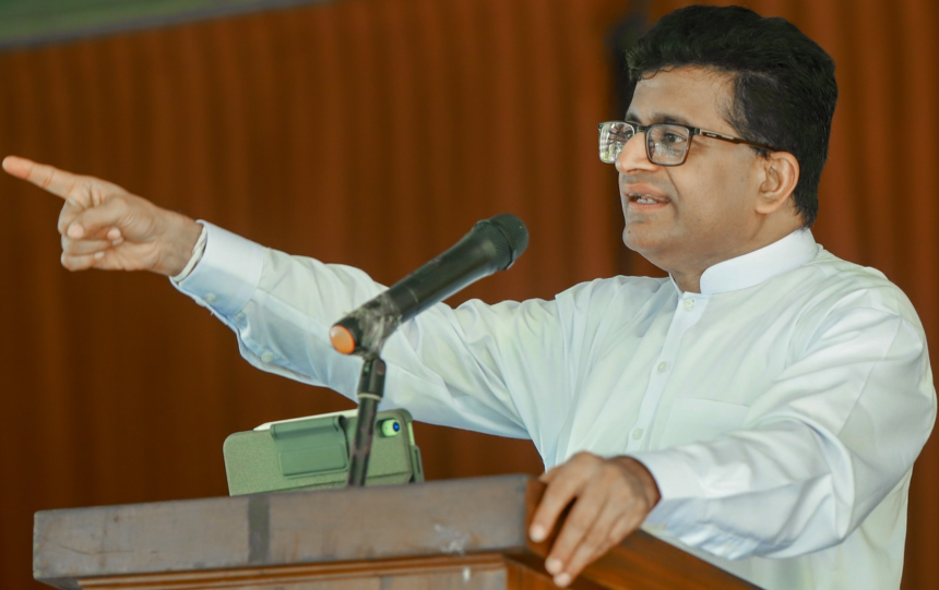 ஜனாதிபதிக்கு மேல் ஒரு ‘பூஜ்ஜிய பிரஜை’  – பெலவத்தையில் இருந்து உத்தரவுகள் பிறப்பிப்பு என்று கம்மன்பில சாடல்.