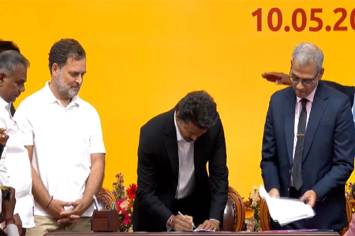பதவியேற்ற கையோடு 3 முக்கிய கோப்புகளில் கையெழுத்திட்ட முதல்வர் விஜய்: அதிரடித் தொடக்கம்!