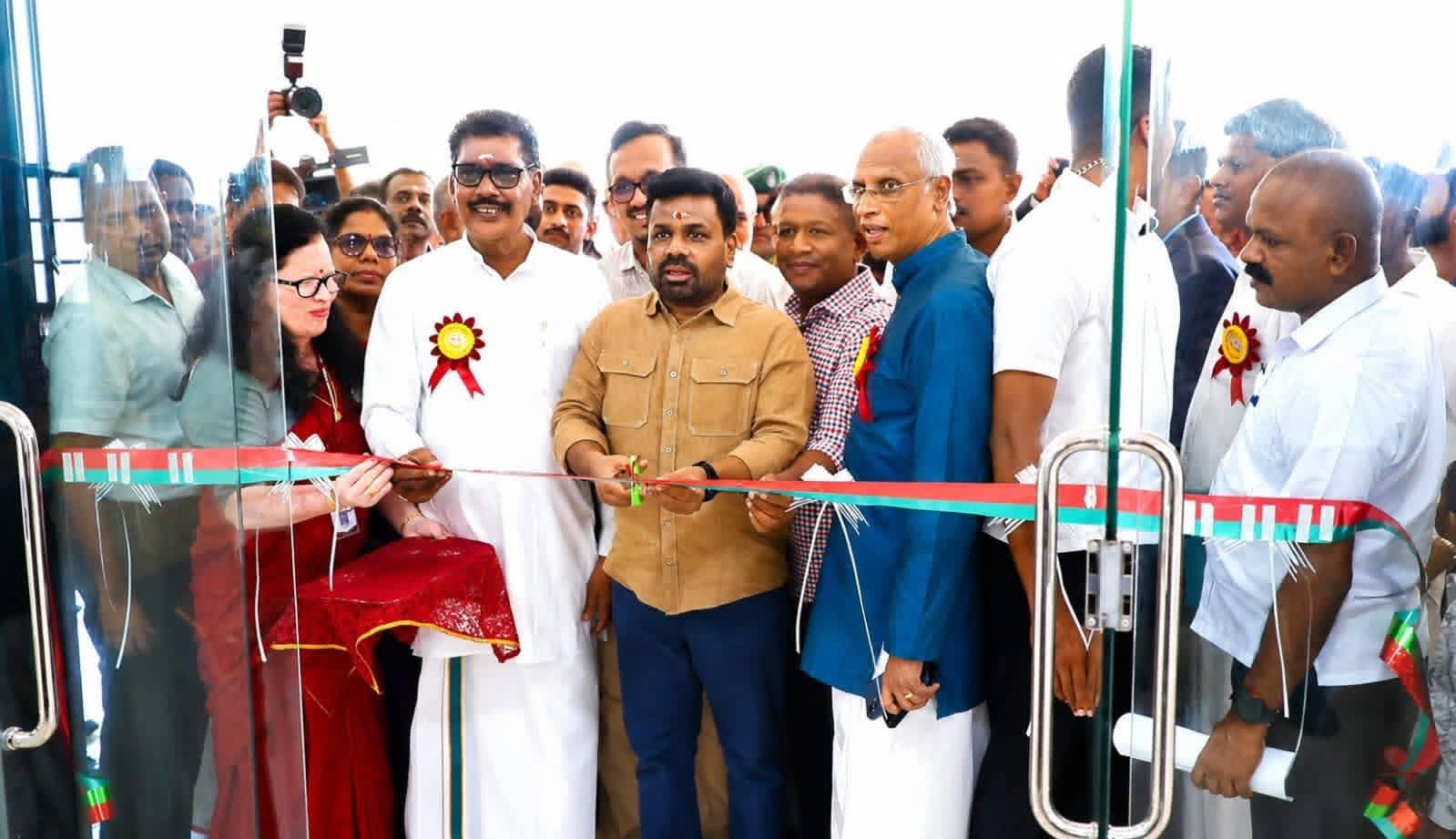 மட்டக்களப்பு பொது நூலகத்தை இன்று திறந்து வைத்தார் ஜனாதிபதி அநுரகுமார.
