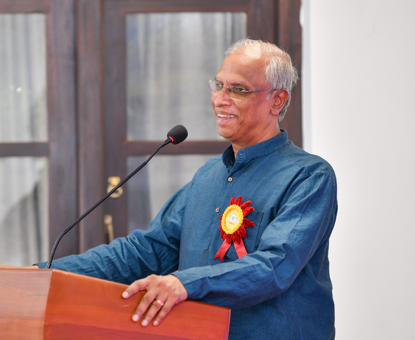யுத்தம் இல்லாமையை உறுதிப்படுத்த, அதிகாரப் பகிர்வு மிகவும் அவசியம்  ஜனாதிபதி முன் சுமந்திரன் வலியுறுத்து மட்டு. நூலகத் திறப்பு நிகழ்வில் இன்று…