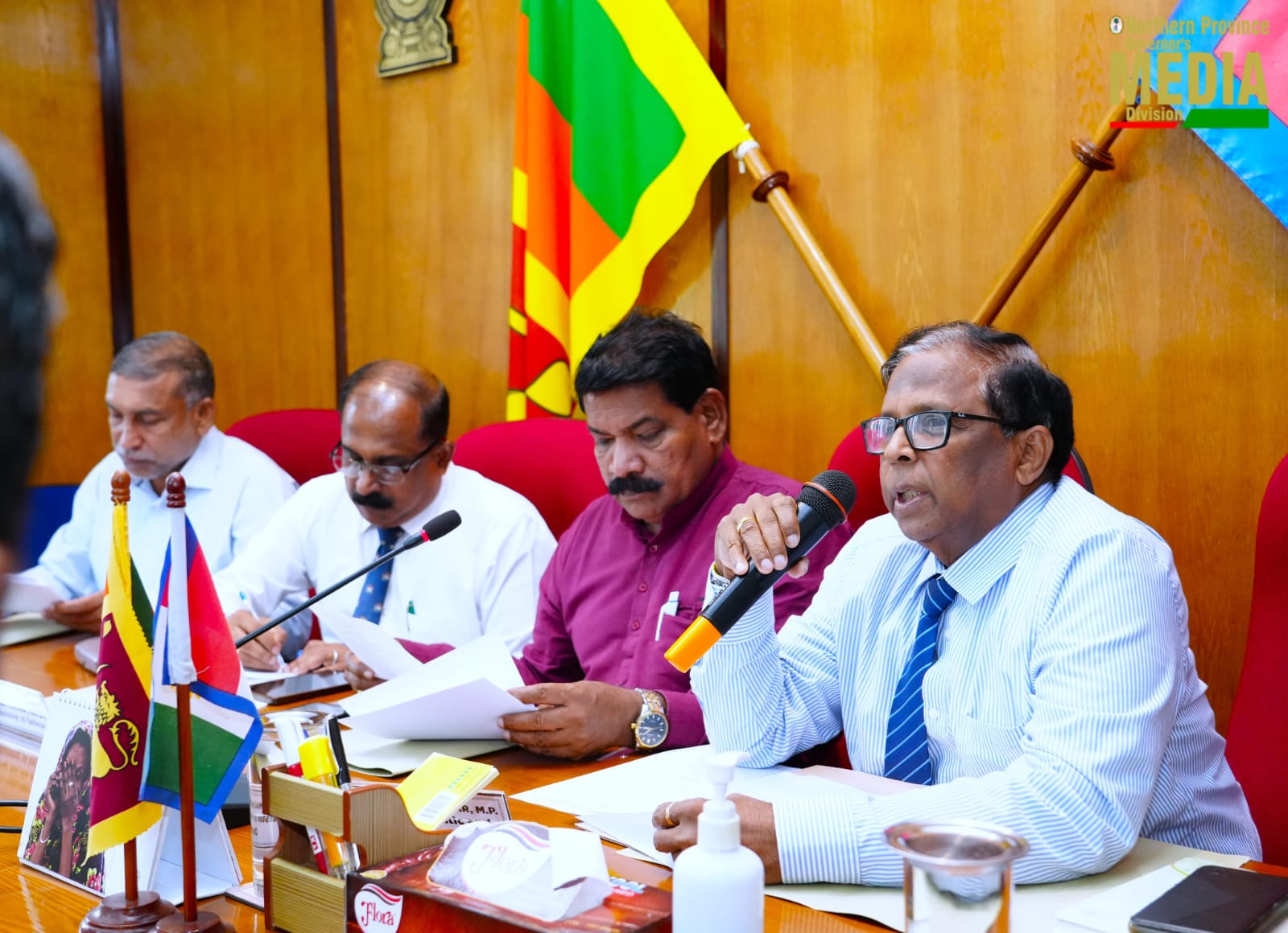“மக்களின் காணிகள் மக்களுக்கே!”  – ஜனாதிபதியின் உறுதிமொழியைச் செயலாக்குமாறு பாதுகாப்புப் பிரதி அமைச்சரிடம் ஆளுநர் கோரிக்கை.
