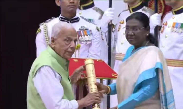 தமிழக முன்னாள் அமைச்சர் டாக்டர் ஹண்டேவுக்கு பத்ம ஸ்ரீ விருது!