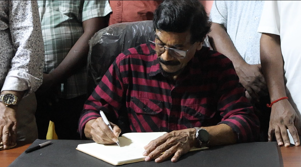 வடக்கில் தமிழ்த் தேசிய அரசியல் போர்வையில் சுயநலம் பேணும் தலைவர்களிடம் ஏமாறாதீர்கள்  – இப்படி தமிழ் மக்களிடம் ரில்வின் சில்வா பகிரங்க வேண்டுகோள்.
