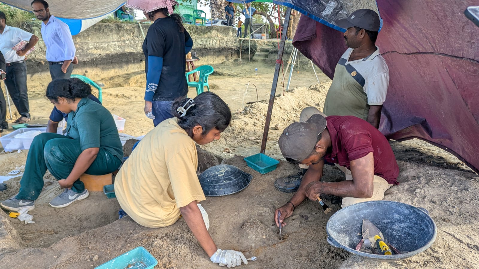 செம்மணி மண்ணுக்குள் பச்சிளம் உயிர்களும் புதைப்பு; கைக்குழந்தையின் என்புக்கூடு மீட்பால் பெரும் அதிர்ச்சி!