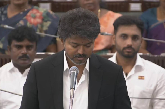 நம்பிக்கை வாக்கெடுப்பில் முதல்வர் விஜய் வெற்றி: 144 எம்.எல்.ஏ-க்கள் ஆதரவுடன் ஆட்சி நிலைத்தது!