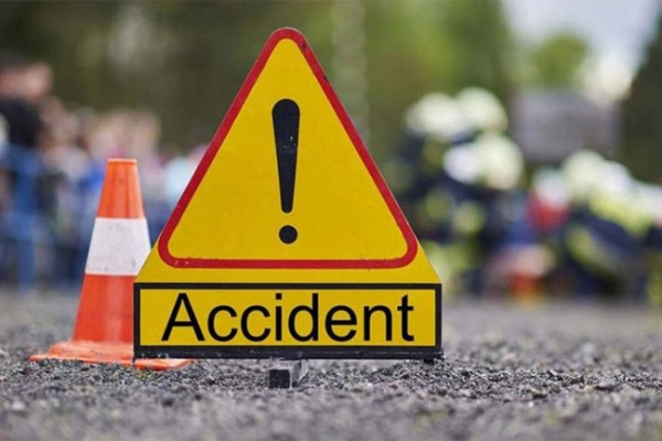 இரு மோட்டார் சைக்கிள்கள் நேருக்கு நேர் மோதிய விபத்தில் இளைஞர் ஒருவர் சாவு!  – குடும்பஸ்தர் ஒருவர் படுகாயம்.