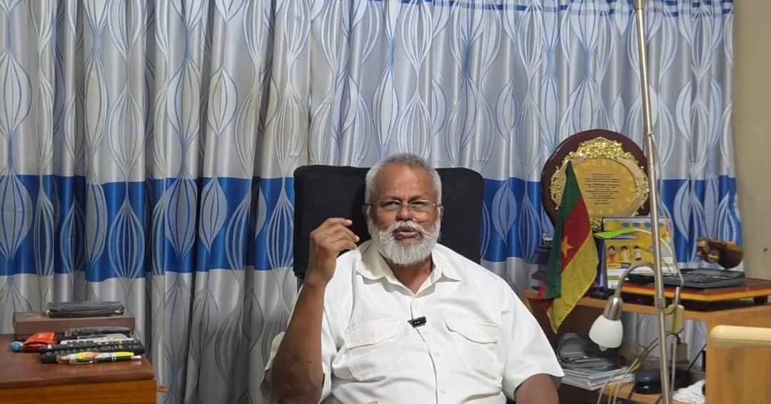 பாலச்சந்திரன் என்னிடம் ஒப்படைக்கப்பட்டிருந்தால் உயிருடன் பாதுகாத்திருப்பேன்  – முன்னாள் அமைச்சர் டக்ளஸ் உருக்கம்.