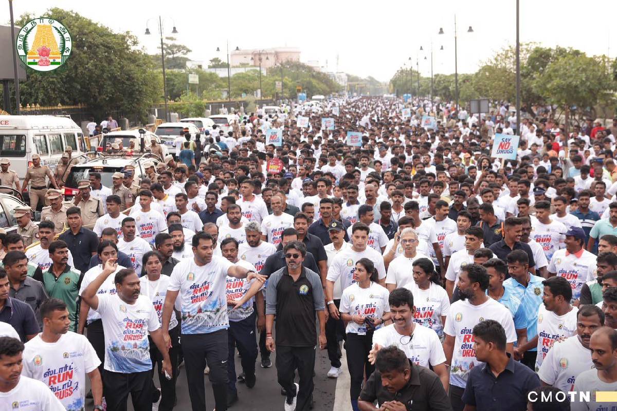 ‘Sports-ஐ எடு, Drugs-ஐ விடு’ – போதைப்பொருள் எதிர்ப்பு மாரத்தானை ஓடித் தொடங்கி வைத்த முதல்வர் விஜய்!
