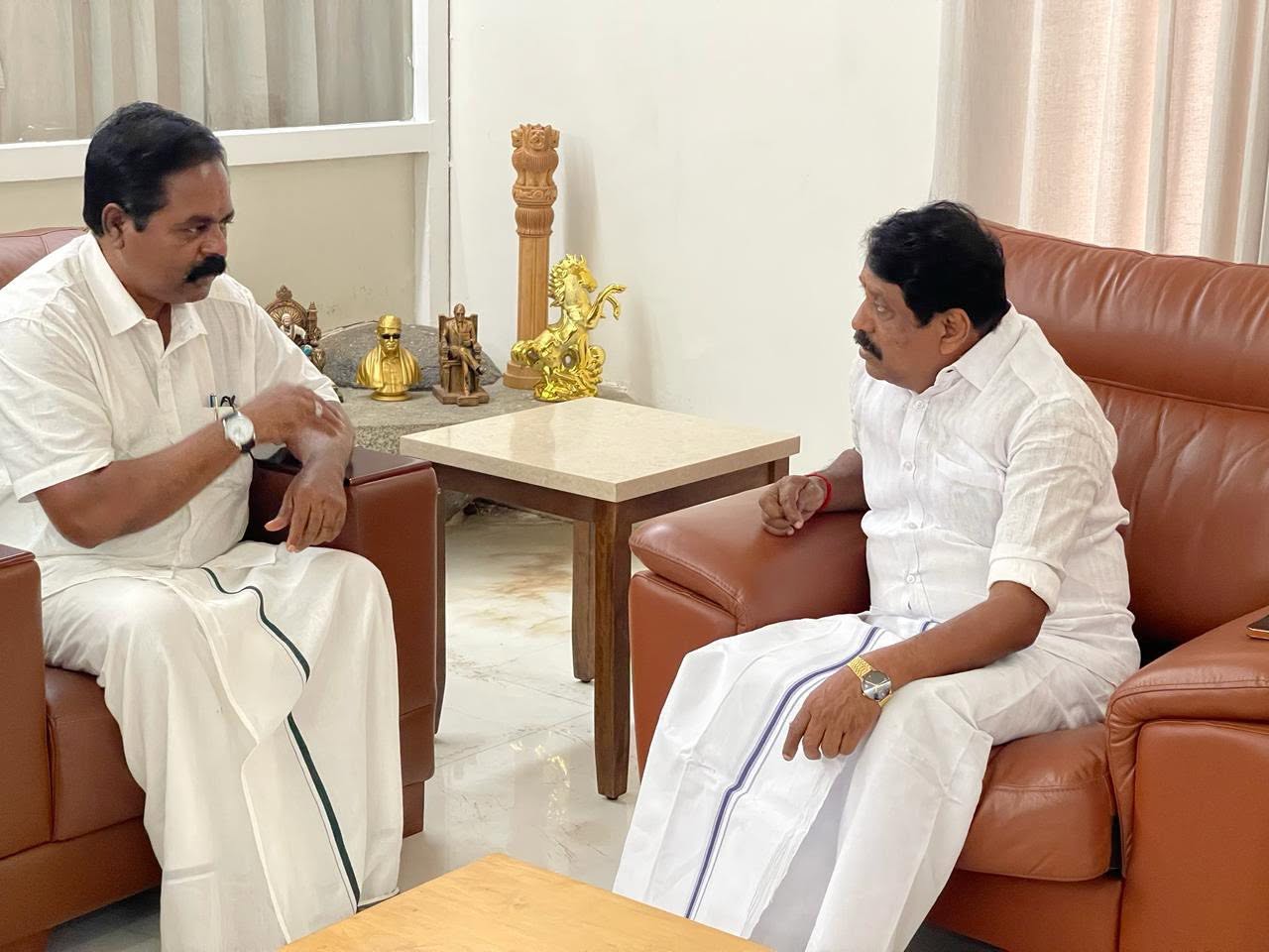 தமிழக பா.ஜ.க. தலைவர்களுடன் சிறீதரன் எம்.பி. முக்கிய சந்திப்பு  – இந்து ஆலயங்கள் இடிப்பு, செம்மணிப் புதைகுழி விவகாரங்கள் குறித்து விரிவான கலந்துரையாடல்.