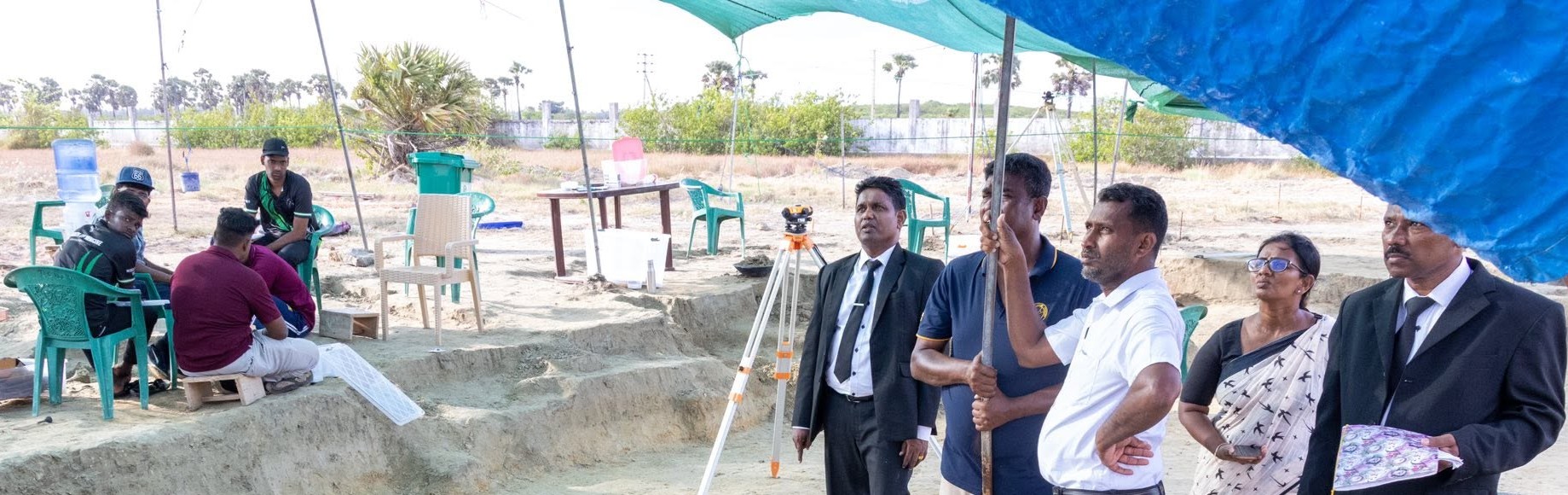 செம்மணிப் புதைகுழியில் மேலும் 7 எலும்புக்கூடுகள்!  – ஒரே நேர்கோட்டில் மூன்று எலும்புக்கூடுகள் அடையாளம் – அகழ்வாய்வில் தொடர்ந்து வெளிவரும் அதிர்ச்சி ஆதாரங்கள்.