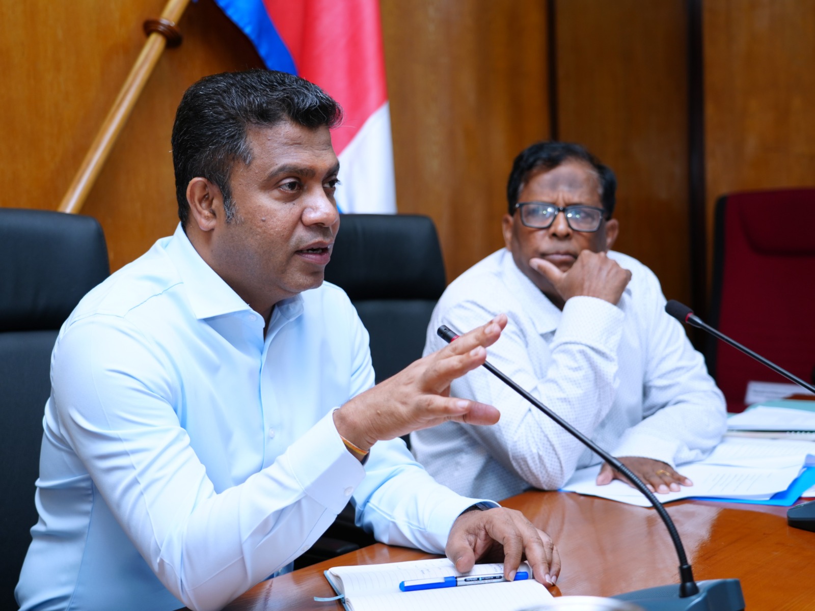 வடக்கு வைத்தியசாலைகளுக்கு விசேட மேலதிக நிதி ஒதுக்கீடுகள்  – ஆளுநரின் கோரிக்கைகளை ஏற்றார் சுகாதார அமைச்சர் நளிந்த ஜயதிஸ்ஸ.