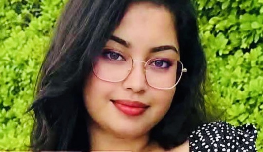 இறக்காமல் இருந்தால் வருவேன்!  தோழிக்குக் கடைசி வட்ஸ்அப் செய்தி அனுப்பிவிட்டு டெங்குவுக்குப் பலியான ருகுணு பல்கலை மாணவி.