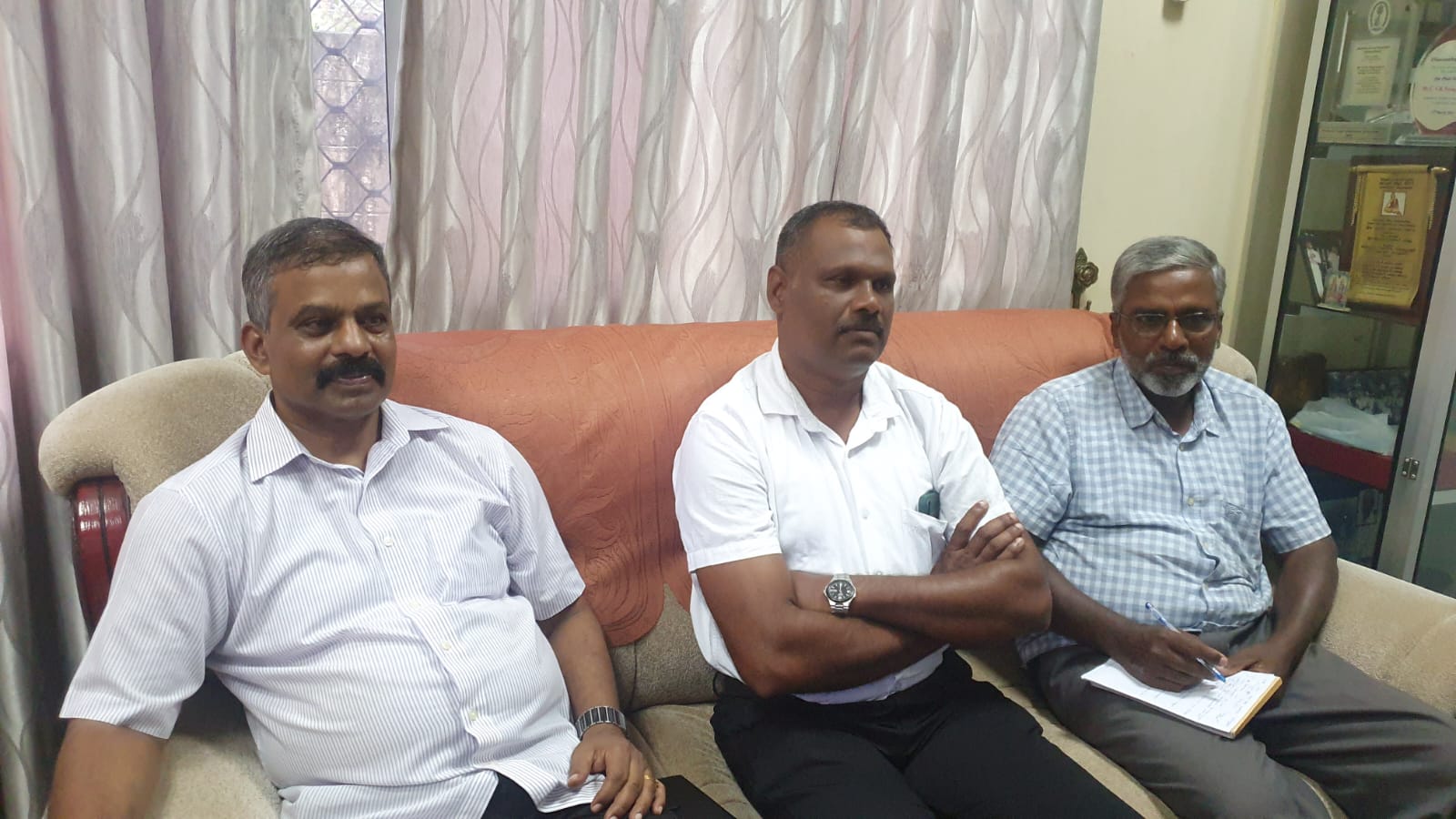 தமிழரசு – ‘சங்கு’ அணி யாழில் திடீர் சந்திப்பு!  – புதிய அரசியல் கூட்டு குறித்து கலந்தாய்வு.