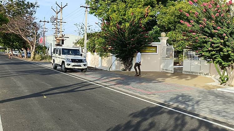 கரூர் செந்தில் பாலாஜி வீடு மற்றும் ஆதரவாளர்கள் இல்லங்களில் லஞ்ச ஒழிப்புத் துறை திடீர் சோதனை!
