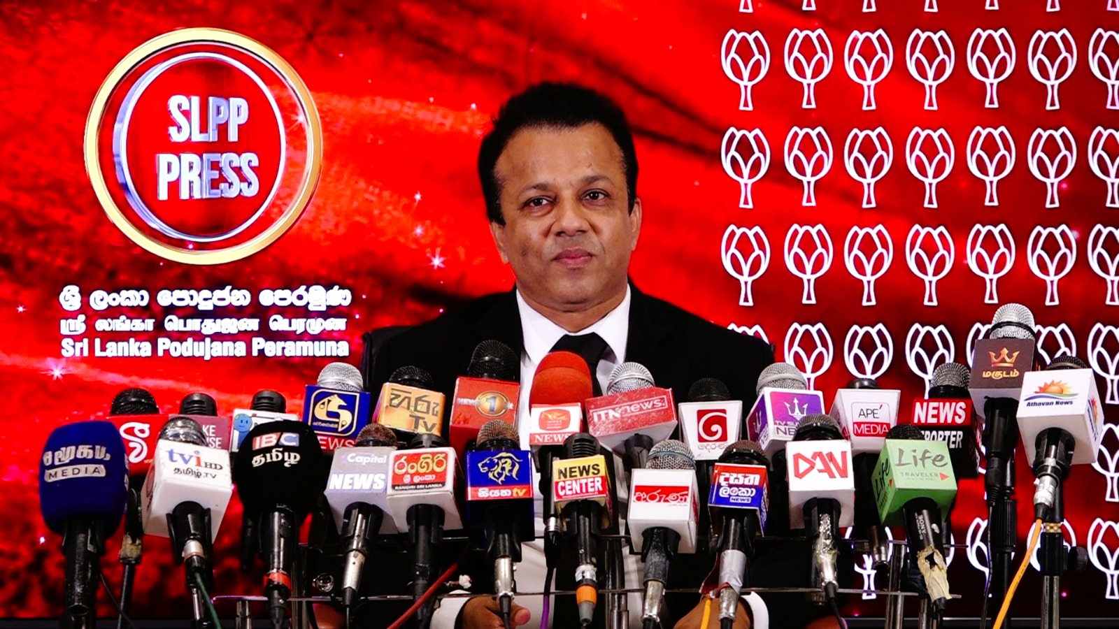 விசாரணையின்றி மரணங்களை முன்கூட்டியே தற்கொலை எனச் சித்தரிப்பது பாரதூரமானது!  – மொட்டுவின் சட்டத்தரணி மனோஜ் கமகே கடும் எச்சரிக்கை.