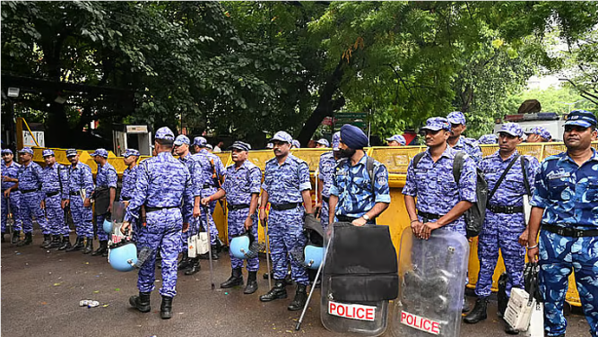 டெல்லியில் தீவிரம் அடையும் போராட்டம்: பாதுகாப்பிற்காக 20 கம்பெனி சிஆர்பிஎப் படைகள் அவசரமாக குவிப்பு!