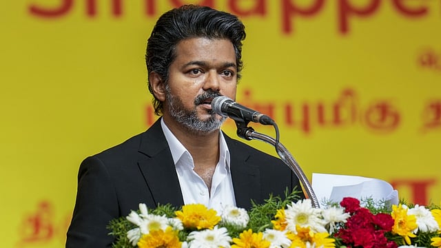 தேர்தல் வழக்கு: விஜய், ஆதவ் அர்ஜூனாவுக்கு ரூ.50 ஆயிரம் அபராதம் விதிக்கப்படும் – சென்னை உயர்நீதிமன்றம் எச்சரிக்கை!